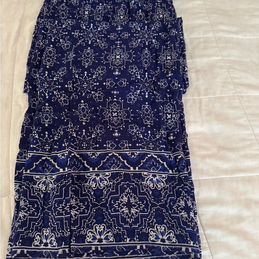 Francesca’s elastic waist Navy Blue Patterned Pants